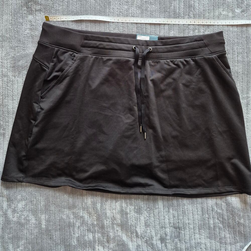 Tek Gear Skort Mid Rise XL Black New With Tags. MSRP 40.00